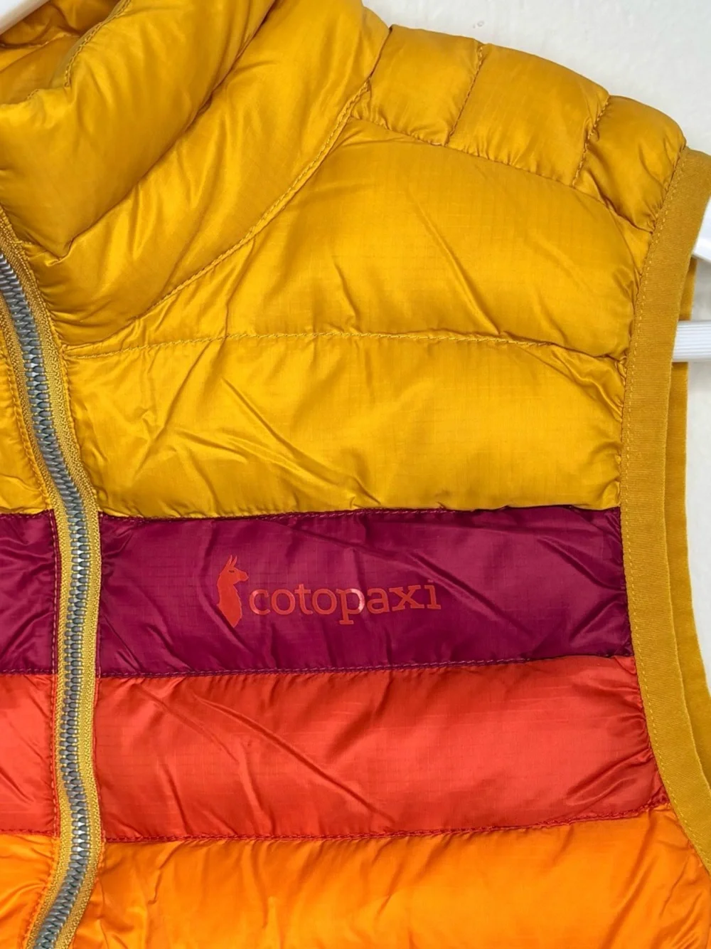 Cotopaxi Fuego Down Vest Size XS Amber Colorblock Puffer Gorpcore Outdoor - Picture 3 of 13